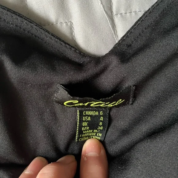 Elegant Black Evening Dress - Picture 5 of 6